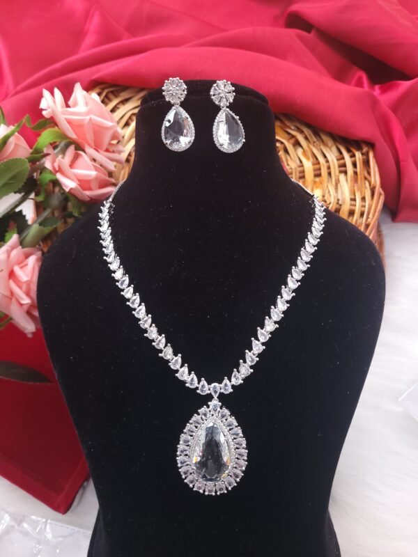 Heena American Diamond Set - White
