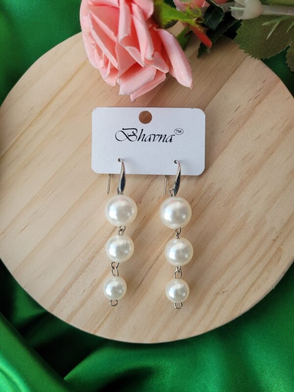 Pearl Dangler