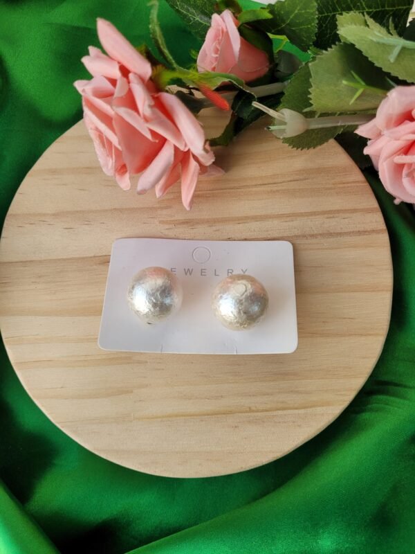 Big Pearl Studs