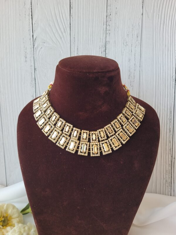 Kundan Stone Set - Golden - Image 2
