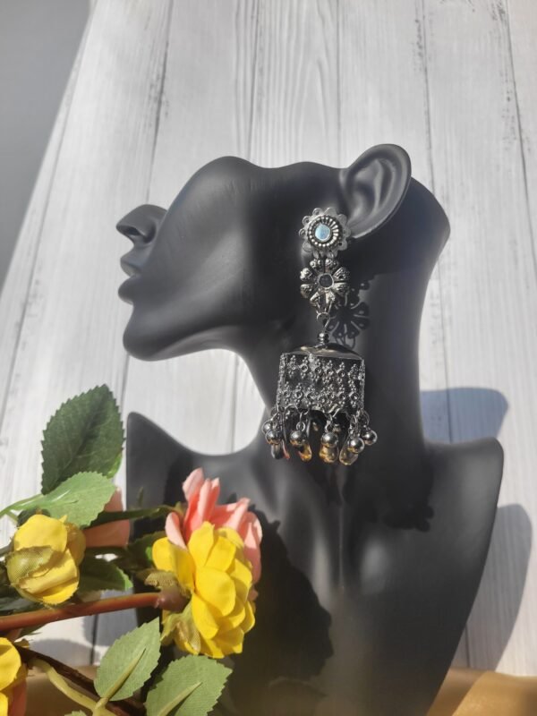 Long Flower Black Jhumki