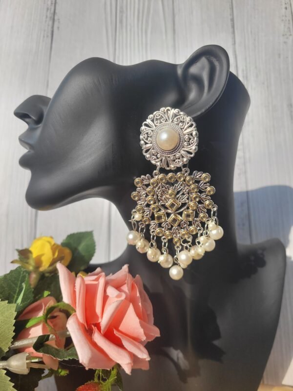 Preeti Pearl Dual Tone Chandbali