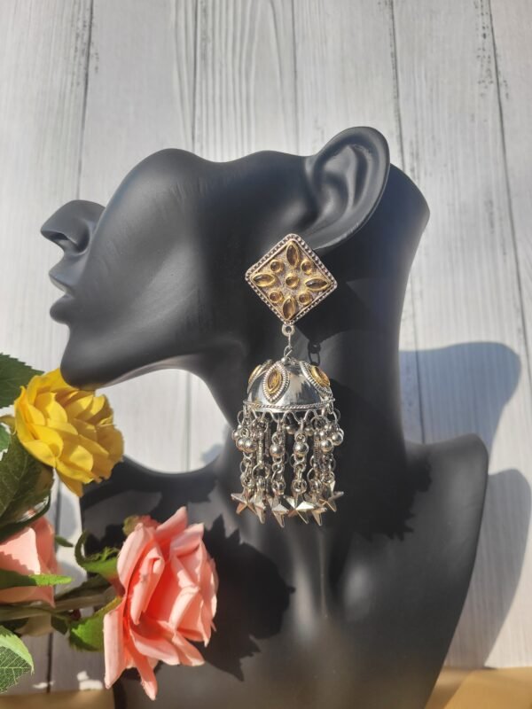 Chitra Dual Tone Jhumki