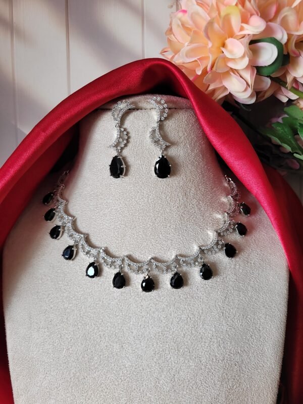 Jenny American Diamond Set - Black