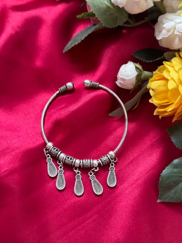 Daily wear Bracelet - Shell Pattern
