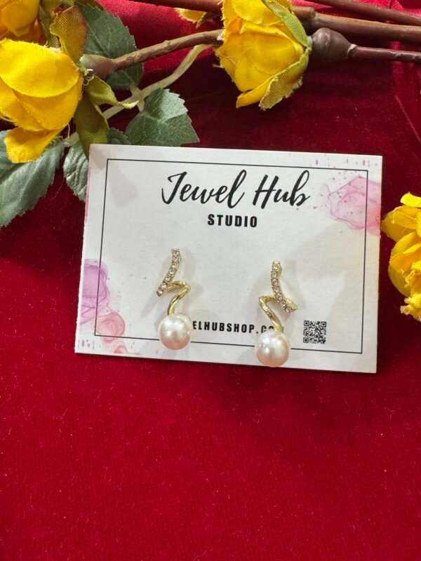 Unique Pearl Earrings