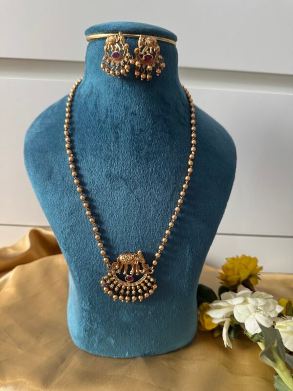 Haathi Chain Set - Ruby
