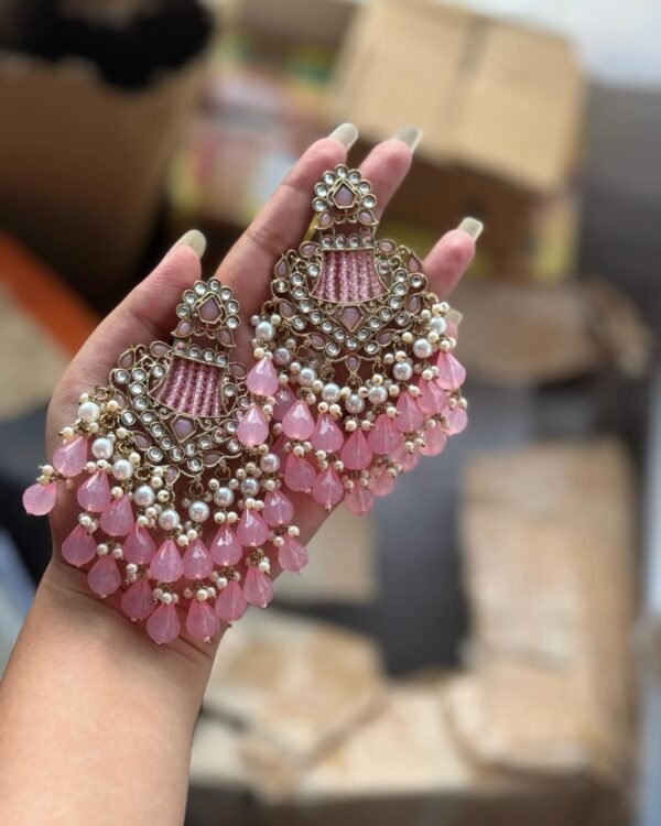 Ishani Crystal Earrings - Pink
