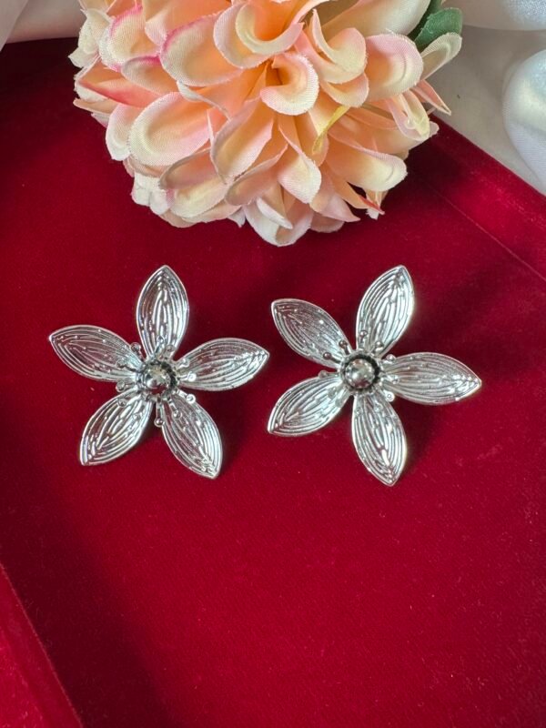Flower Earrings - Silver