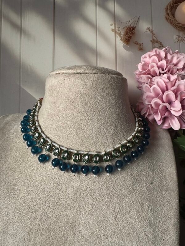 Anika Kundan Necklace with Mangtika - Blue - Image 2
