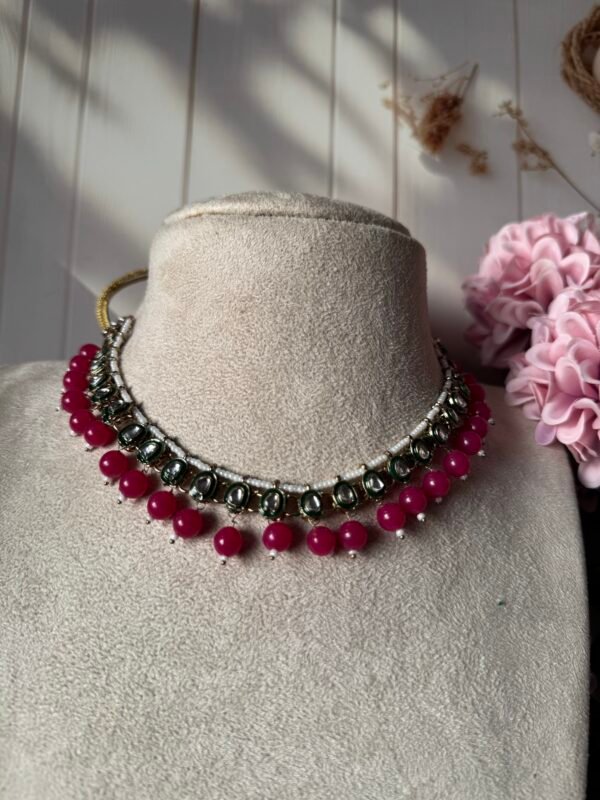 Anika Kundan Necklace with Mangtika - Dark Pink - Image 2