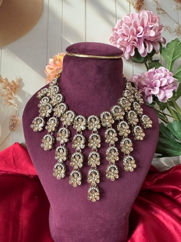 Premium Flower Kundan Set - Golden