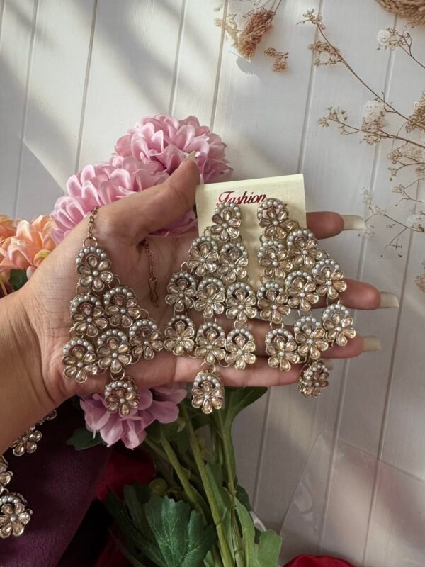Premium Flower Kundan Set - Golden - Image 2