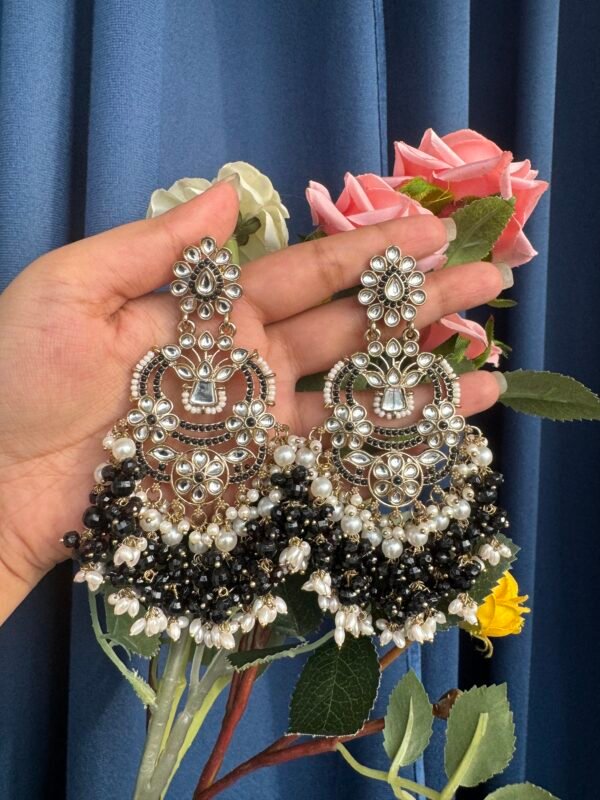 Nia Premium Earrings - Black