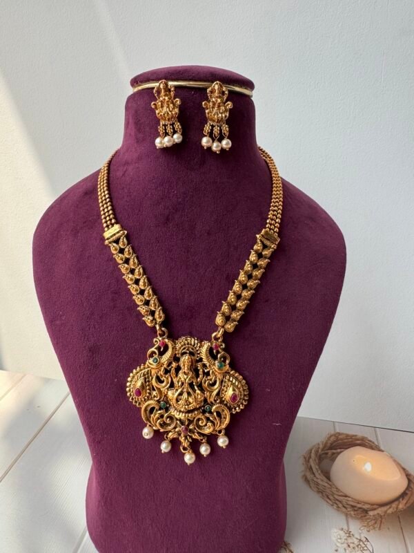 Vidisha Temple Jewellery Set