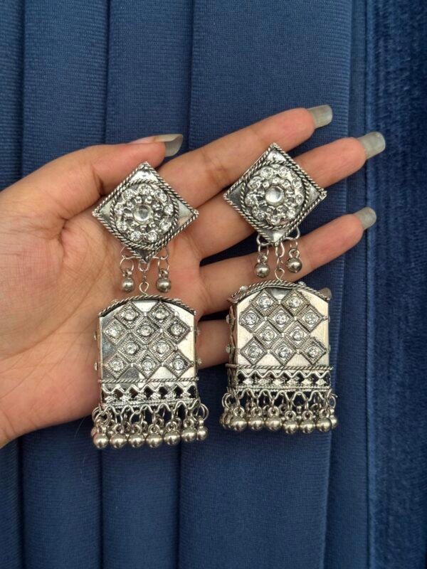 Unique Stone Jhumka