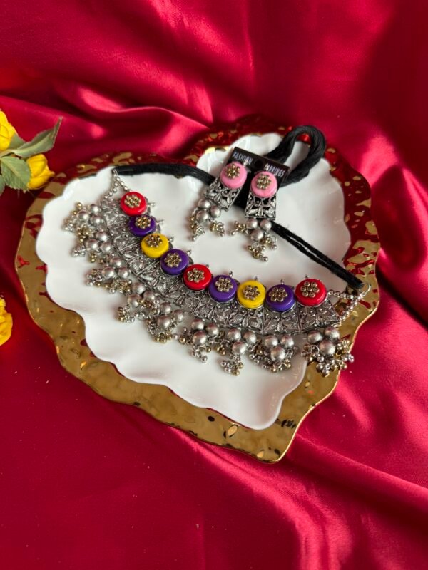 Multicoloured Choker Set