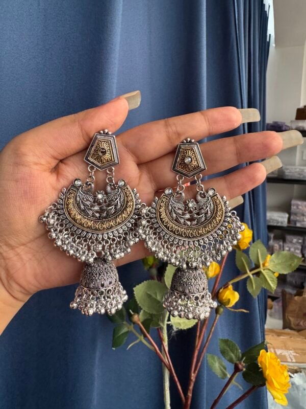 Dual Tone Unique Jhumka